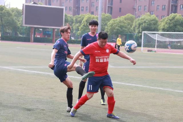 凯尔特人与勇士讨论库里交易传闻被辟谣